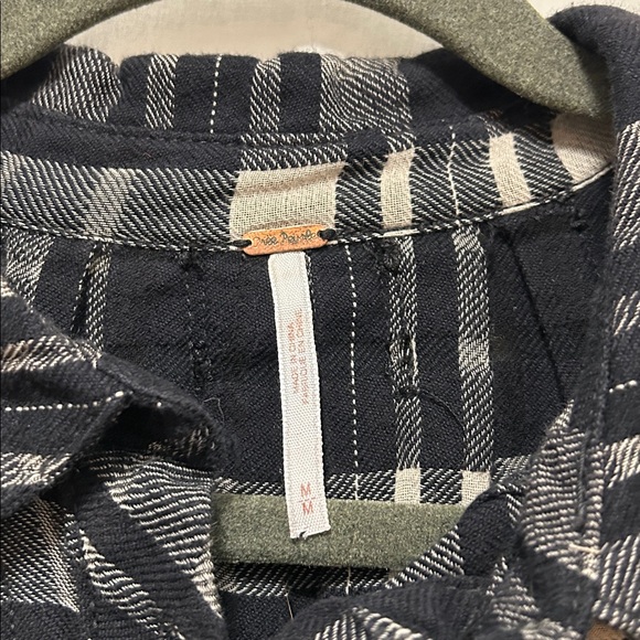 FREE PEOPLE flannel top tunic size medium - Picture 2 of 9